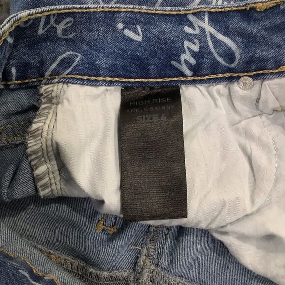 Copperfield Women’s High Rise Ankle Skinny Jeans Script Print Size 6 - Picture 9 of 12